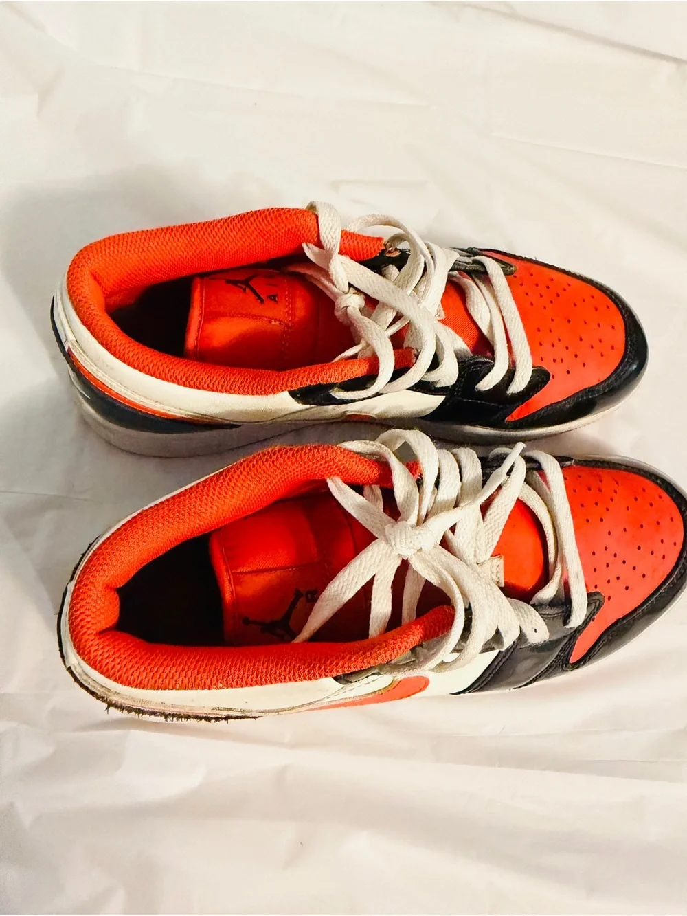 Air Jordan 1 Low DV1335-800 Orange Black White Size 7Y / Men’s 7 Used